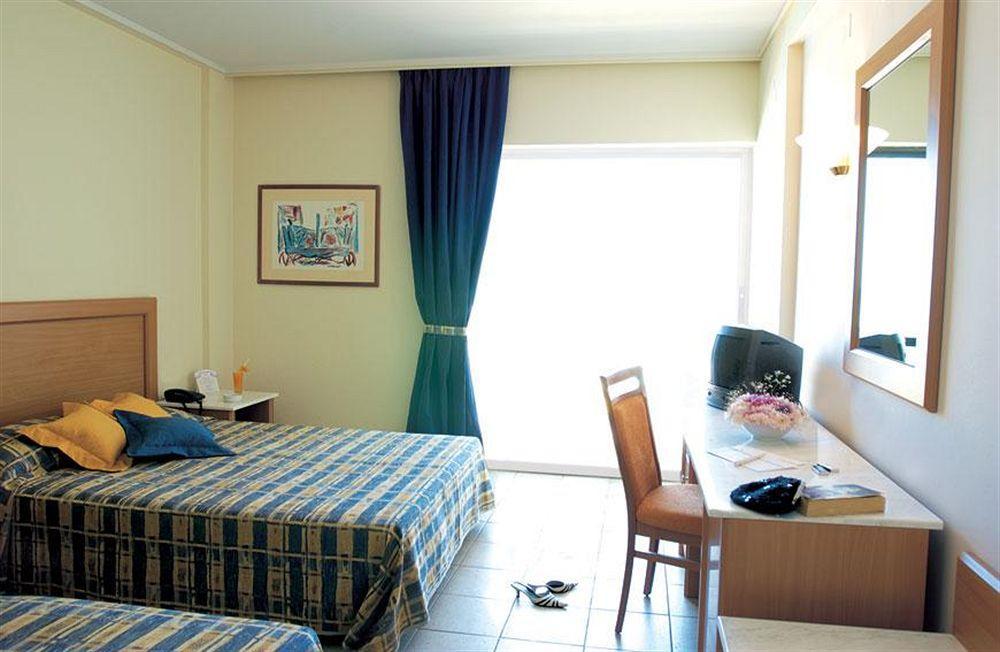 Aks Minoa Palace (Adults Only) Karteros Extérieur photo